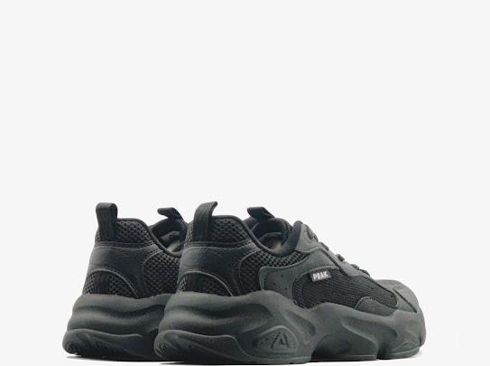 PEAK RUNNING ALL BLACK